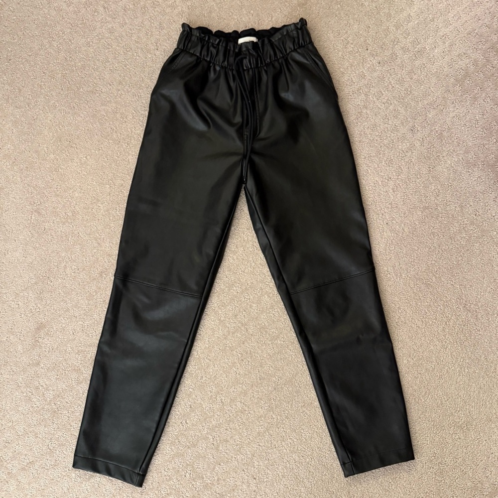 Abercrombie & Fitch Straight Leg Black Faux Leather Joggers High Rise S